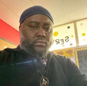 Meet your Posher, Dionne